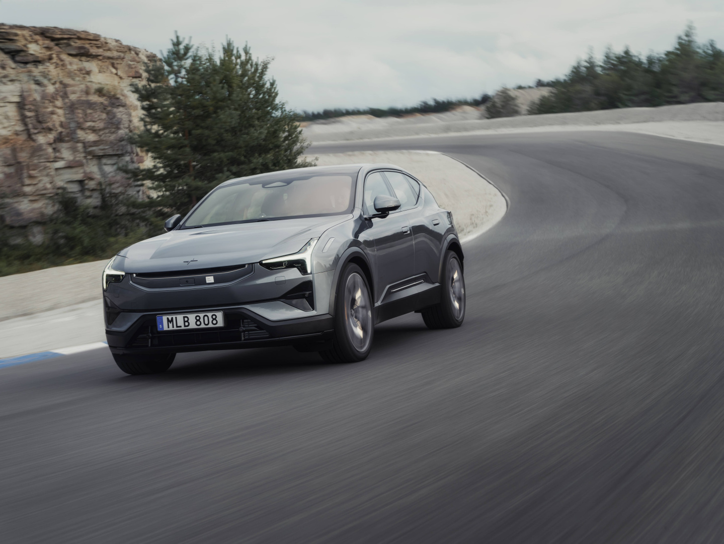 SMALL_693774_20251001_Polestar_3_Model_Year_2026